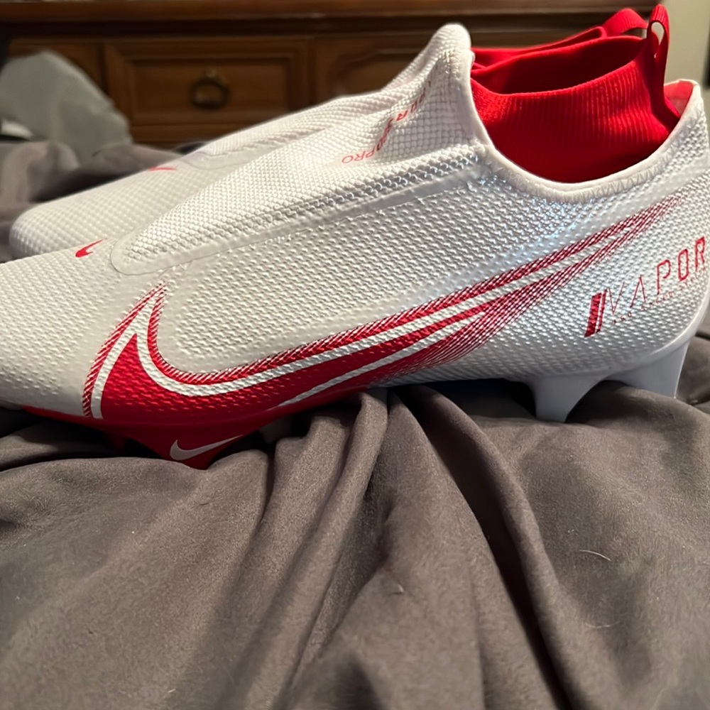 Size 12 vapor cleats